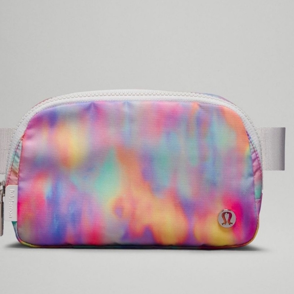 Lululemon Everywhere Belt Bag 1L